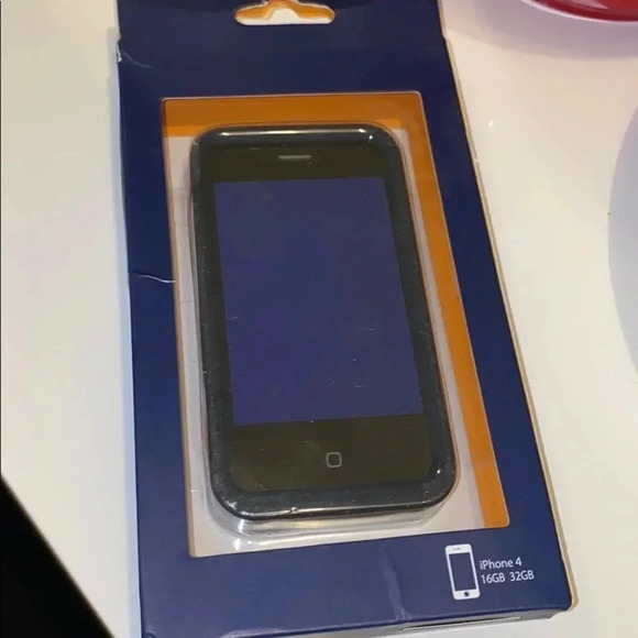 Tory  Burch hardshell iPhone 4 case New - Picture 4 of 5